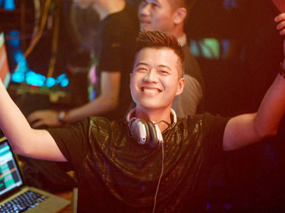 Cựu nam sinh Bách khoa được mời chơi nhạc cùng DJ số một thế giới