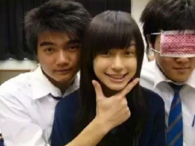 Angelababy lại bị bạn học công bố ảnh cũ kém sắc
