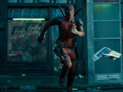 Ryan Reynolds lột đồ trong bốt điện thoại khi đóng "Deadpool 2"