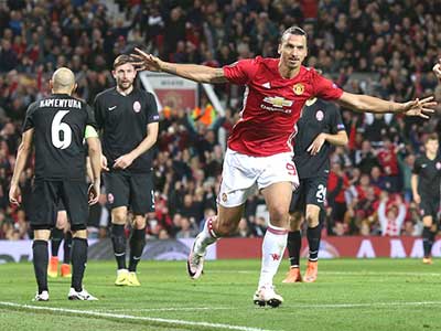 Man United nên tập trung vào Europa League để giành vé dự Champions League