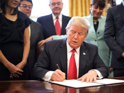 Tổng thống Trump ban hành sắc lệnh cấm nhập cư mới