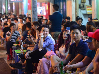 Người dân sẽ được bày bán trên vỉa hè phố đi bộ Bùi Viện