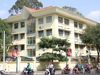 Trường tiểu học ở trung tâm Sài Gòn nhiều lần rung lắc