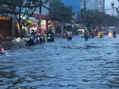 Triều cường ở Sài Gòn sắp đạt đỉnh