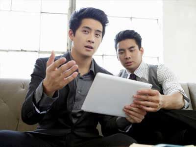 Sự thật đáng ngại đằng sau người bạn thân giàu sang mà vẫn ế của tôi