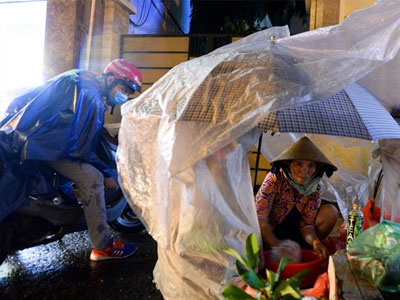 Bí thư Thăng: "Siết vỉa hè nhưng phải tạo việc làm cho dân"