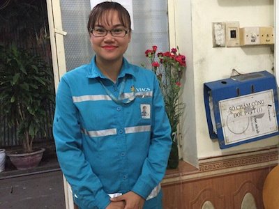 Nữ nhân viên sân bay trả lại 150 triệu đồng hành khách bỏ quên