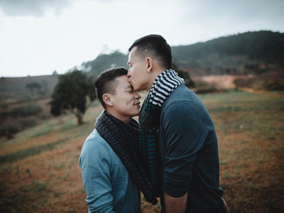 Adrian Anh Tuấn khoe ảnh lãng mạn bên bạn đời ở Đà Lạt