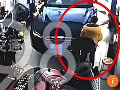 Bà mẹ Trung Quốc vào xưởng ôtô sinh con trong 30 giây rồi bỏ đi