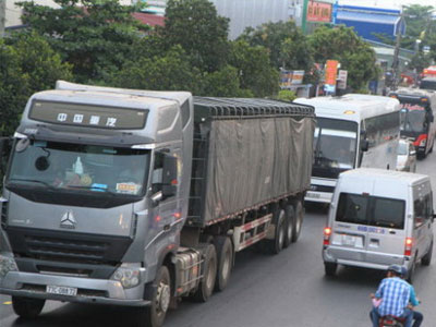 Kẹt cứng ở miền Tây, 170km đi mất 6 tiếng