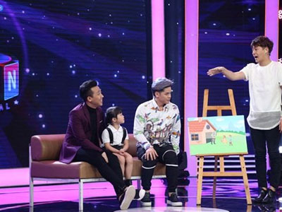 "Phát sốt" với cô bé 5 tuổi nói Tiếng Anh như gió trên sóng truyền hình