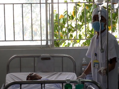 Vụ nổ chảo thép ở Bình Dương: Nạn nhân làm việc 15 giờ liên tục?