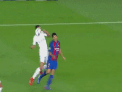 PSG đệ đơn tố cáo 8 lần Barca được thiên vị