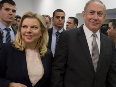 Thủ tướng Israel bác tin bị vợ đuổi ra khỏi xe