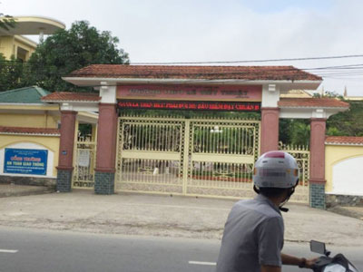 Xác minh vụ cô giáo mượn bài thi cho học sinh khác chép