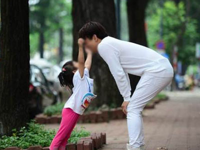 Chuyện "gà trống nuôi con dễ hơn tưởng tượng" của ông bố đơn thân nhận nghìn lượt like