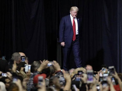 Ông Trump thề chống đến cùng phán quyết của tòa về sắc lệnh mới