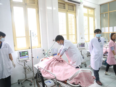 Vụ tai nạn thảm khốc ở Hà Nam: Người sống sót bàng hoàng kể lại giây phút sinh tử