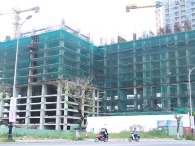 Khách sạn “khủng” xây không phép