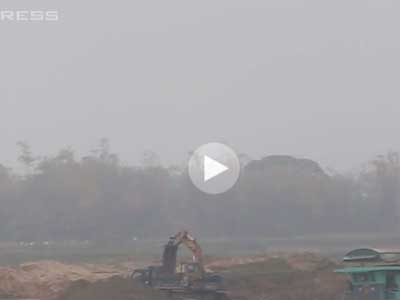Video: Đoạn sông nóng vì nạo vét cát ở Bắc Ninh
