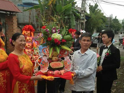 Dàn đỡ lễ ăn hỏi U60 khiến dân mạng ngạc nhiên