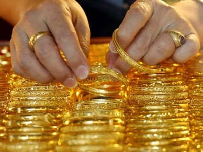 Giá vàng trong nước tiếp tục giằng co