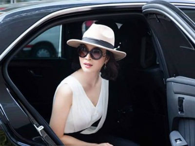 Ngưỡng mộ sự giàu có của MC U50 Thanh Mai