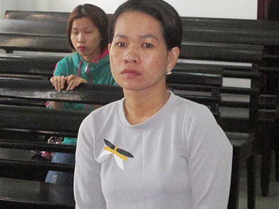 Bà chủ tiệm tóc kinh doanh mại dâm, massage kích dục