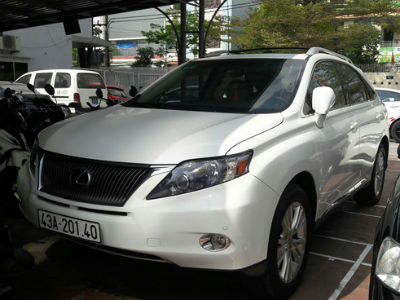 Bắt xe sang Lexus RX450 mang biển số giả