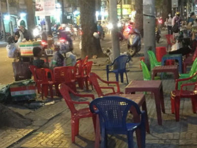 Rao bán vỉa hè giá trăm triệu