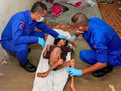 Bị mẹ nhốt trong phòng kín chỉ ăn phân và nước tiểu, 7 năm sau cậu bé thay đổi chóng mặt