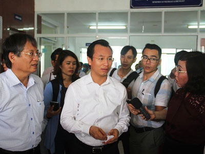 Bí thư Đà Nẵng: Vào bệnh viện thấy ngột ngạt, ức chế quá