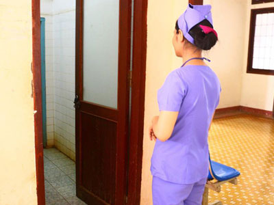 Phát hiện thi thể 2 bé gái còn nguyên dây rốn trong nhà vệ sinh bệnh viện