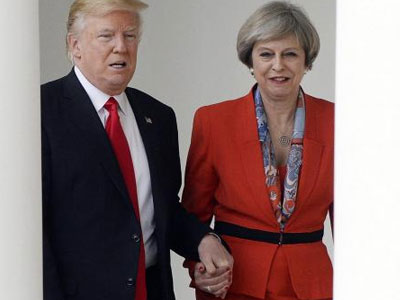 Thủ tướng Anh khen ông Trump là "người lịch thiệp", kể về cái nắm tay ở Nhà Trắng