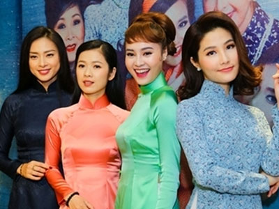 Dàn mỹ nhân "Cô Ba Sài Gòn" học cách ăn nói, đi đứng