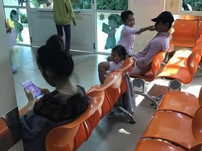 Vợ Lý Hải lên tiếng về tấm ảnh được chồng đưa đi khám vì có bầu lần 5