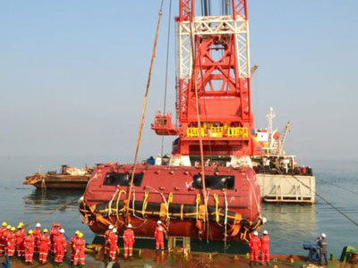 Hàn Quốc bắt đầu trục vớt phà Sewol