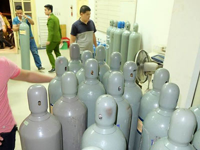 40 bình khí bóng cười cung cấp cho quán bar bị thu giữ