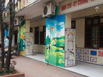 Mẹ bé gái 3 tuổi chảy máu vùng kín sau khi đi học về: "Tôi rất hoang mang"