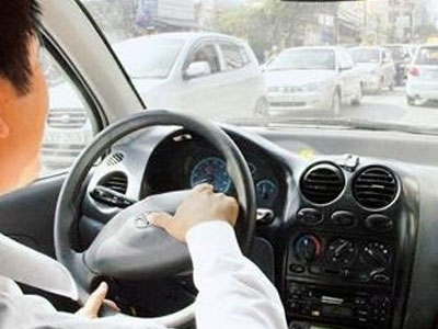 Hà Giang kiểm tra thông tin bổ nhiệm lái xe làm trưởng phòng hành chính