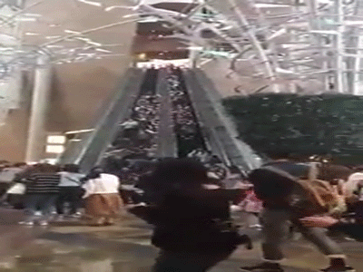 Thang cuốn đột ngột đảo chiều ở Hong Kong, 17 người bị thương