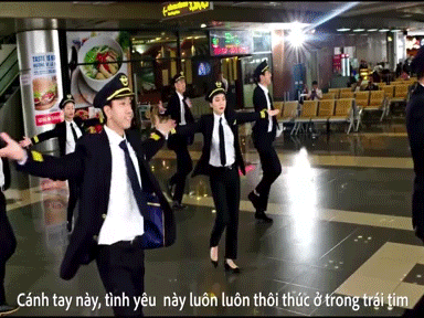 Clip dàn phi công, tiếp viên nhảy "Bống bống bang bang" đẹp đốn tim