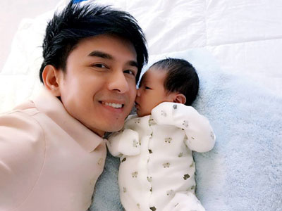 Đan Trường mừng con trai đầu lòng tròn 1 tháng tuổi