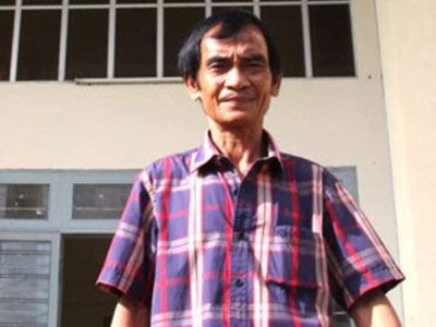 Gia đình ông Nén đến Tòa án đòi tiền bồi thường