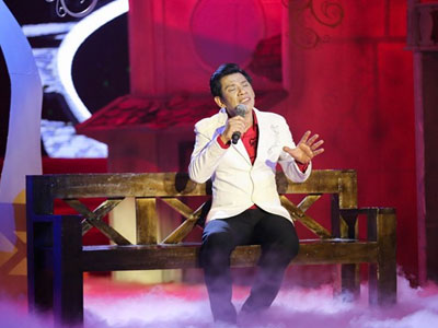 "Vua phòng trà" Đức Minh xuất sắc dẫn đầu Tình Bolero
