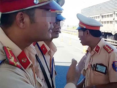 Bị đe dọa sau khi khiếu nại cảnh sát giao thông