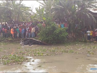 Lật thuyền chở 70 người trên sông ở Bangladesh