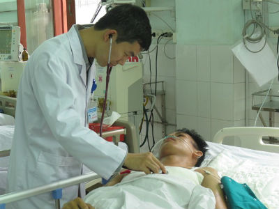 Cứu sống nạn nhân bị đâm gần đứt buồng tim và thùy phổi