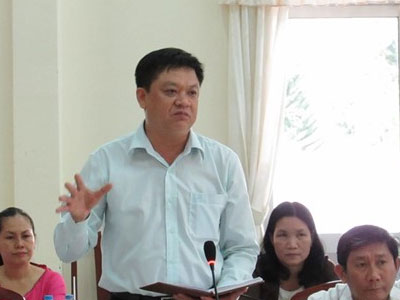 Phó chủ tịch phường nghỉ sinh, chủ tịch... lãnh đủ!