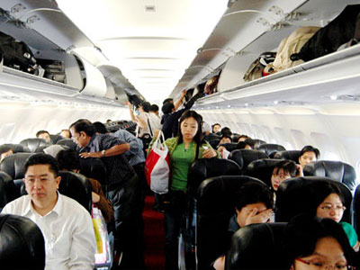 Bay Hà Nội - TP.Hồ Chí Minh 1,1 triệu: Lo giá sàn vé máy bay